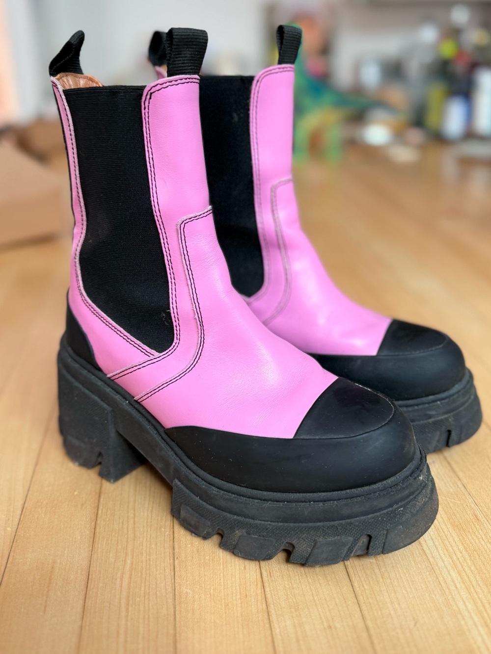 Ganni boots in pink